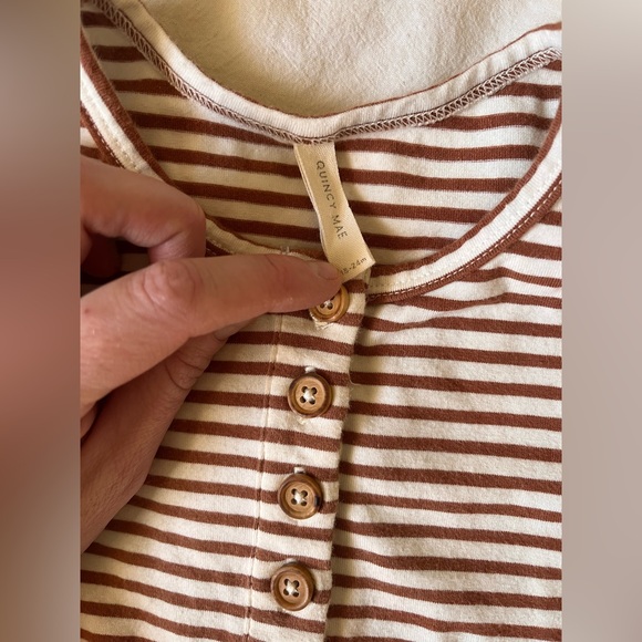 Quincy Mae romper 18-24 months - Picture 2 of 4